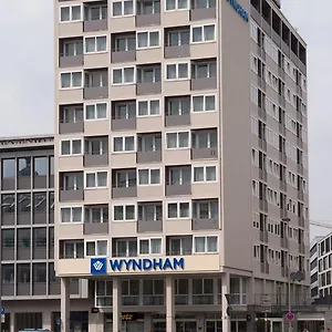 Wyndham Hotel