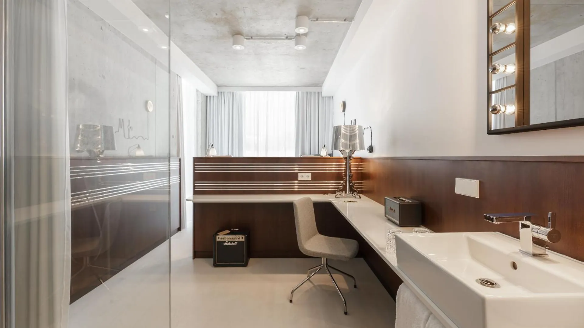 Ruby Ella Hotel ケルン