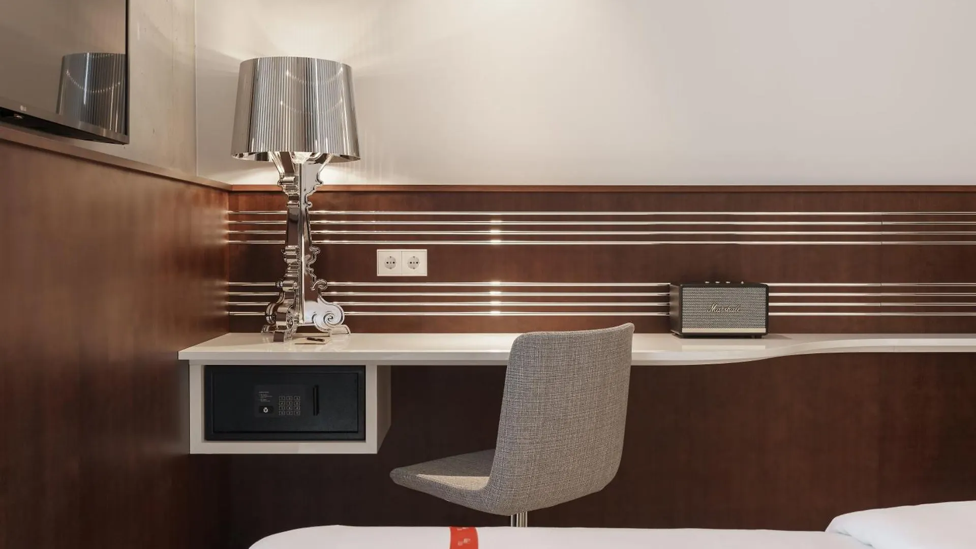 Ruby Ella Hotel ケルン ドイツ